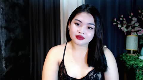 Snapshot of lovelyrhean chatting on 10/09/25, 01:03 Rhean online show from 10/09/25, 01:03