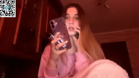 Snapshot of lovelysilk_63 chatting on 03/19/26, 02:21 ELA online show from 03/19/26, 02:21
