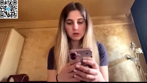 Snapshot of lovelysilk_63 chatting on 03/27/26, 10:04 ELA online show from 03/27/26, 10:04