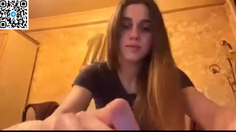 Snapshot of lovelysilk_63 chatting on 04/18/26, 07:58 ELA online show from 04/18/26, 07:58