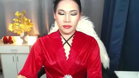 STWEET LINA online show from 02/04/25, 06:38