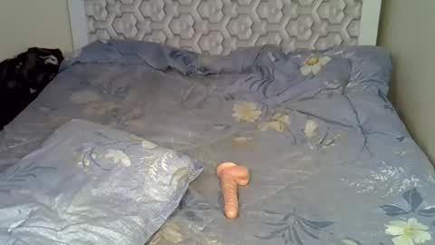 Snapshot of lovelytin chatting on 09/12/25, 07:03 lovelytin online show from 09/12/25, 07:03