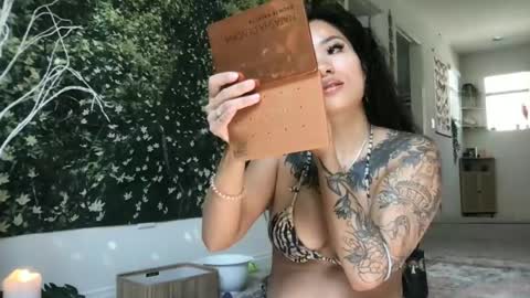 lovelyxmacii online show from 07/15/26, 10:04