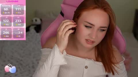 Snapshot of lovelyybell chatting on 09/12/25, 01:11 B E L L online show from 09/12/25, 01:11