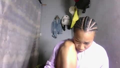 lovemarie08 online show from 04/22/26, 07:15