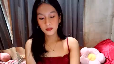 Snapshot of loveme_fiona chatting on 10/15/25, 12:11 loveme_fiona online show from 10/15/25, 12:11