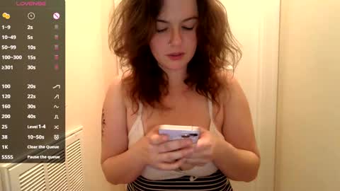 Snapshot of lovemesomemoree chatting on 01/18/25, 04:04 Connie online show from 01/18/25, 04:04