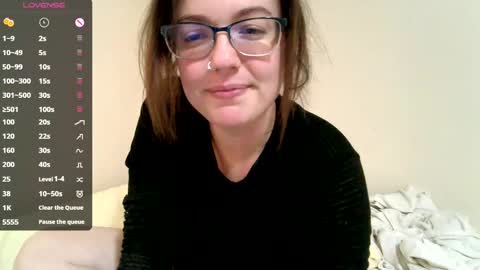 Snapshot of lovemesomemoree chatting on 01/27/25, 10:06 Connie online show from 01/27/25, 10:06