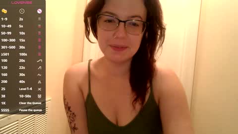 Snapshot of lovemesomemoree chatting on 02/17/25, 11:55 Connie online show from 02/17/25, 11:55