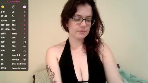 Snapshot of lovemesomemoree chatting on 02/17/25, 08:58 Connie online show from 02/17/25, 08:58