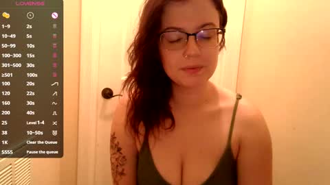 Snapshot of lovemesomemoree chatting on 02/21/25, 11:11 Connie online show from 02/21/25, 11:11