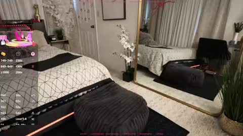 Scarlett online show from 02/21/25, 01:55