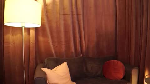 Snapshot of lovepilll_ chatting on 09/15/25, 07:58 TakeUrPill online show from 09/15/25, 07:58