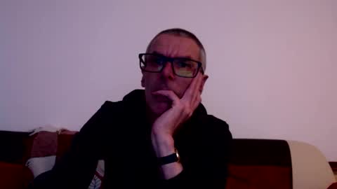 Snapshot of lovepvclate40s chatting on 10/25/25, 04:24 lovepvcearly50s online show from 10/25/25, 04:24