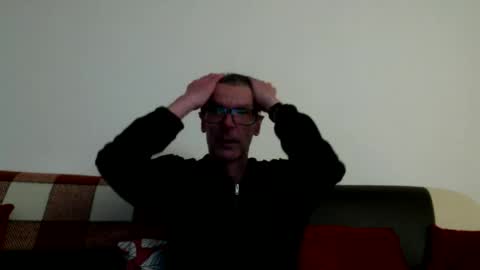 Snapshot of lovepvclate40s chatting on 12/17/25, 08:15 lovepvcearly50s online show from 12/17/25, 08:15