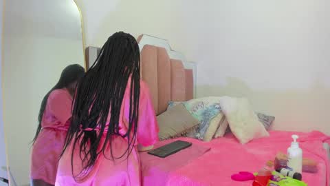 L O V E  online show from 01/30/25, 11:44