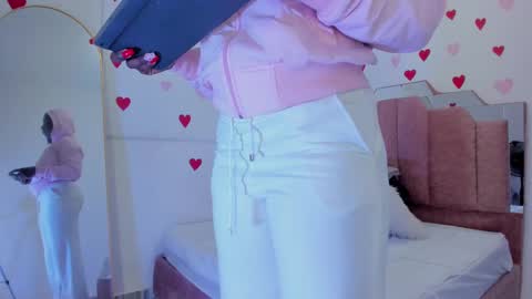 L O V E  online show from 02/20/25, 11:53