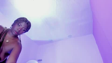 L O V E  online show from 03/12/25, 02:45