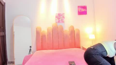 L O V E  online show from 02/06/26, 11:57