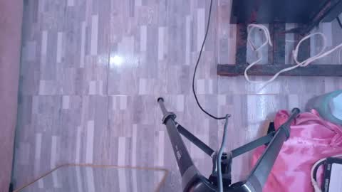 L O V E  online show from 04/23/26, 11:42