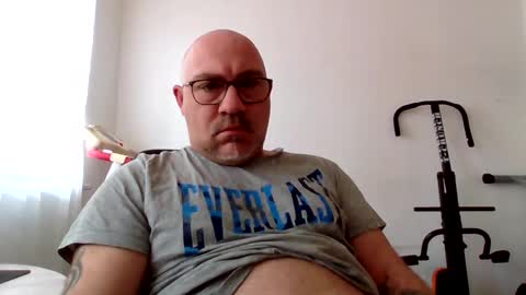 lover010983 online show from 03/11/25, 08:52