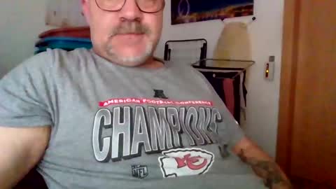 lover010983 online show from 02/10/26, 10:08