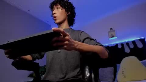 Snapshot of loverboy8_ chatting on 12/21/24, 02:15 loverboy8_ online show from 12/21/24, 02:15