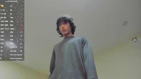 Snapshot of loverboy8_ chatting on 12/31/24, 07:53 loverboy8_ online show from 12/31/24, 07:53