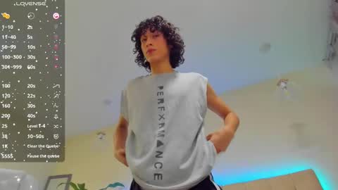 Snapshot of loverboy8_ chatting on 01/17/25, 06:15 loverboy8_ online show from 01/17/25, 06:15