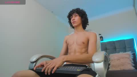 Snapshot of loverboy8_ chatting on 02/09/25, 06:54 loverboy8_ online show from 02/09/25, 06:54