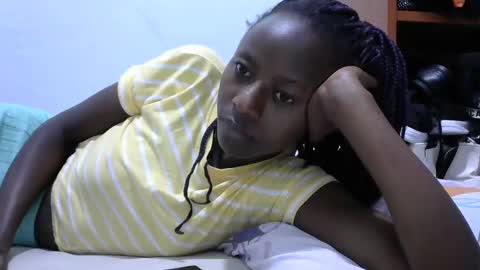 lovergal222 online show from 02/03/25, 07:52