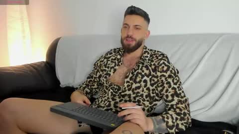 Snapshot of lovermike_ chatting on 05/16/26, 06:28 Mike online show from 05/16/26, 06:28