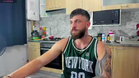 Snapshot of lovermike_ chatting on 06/23/26, 06:50 Mike online show from 06/23/26, 06:50