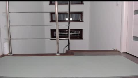 Snapshot of loverosella chatting on 10/30/25, 03:19 loverossela online show from 10/30/25, 03:19