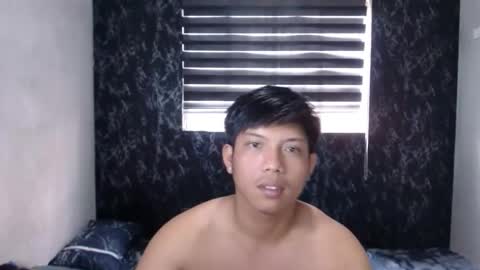 Snapshot of loverph15 chatting on 04/23/26, 07:09 loverph15 online show from 04/23/26, 07:09