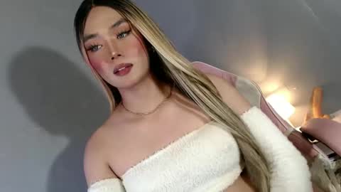 Snapshot of lovers_moon22 chatting on 01/25/25, 12:59 lovers moon22 online show from 01/25/25, 12:59