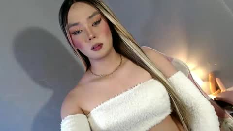 Snapshot of lovers_moon22 chatting on 02/10/25, 11:13 lovers moon22 online show from 02/10/25, 11:13