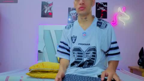 sofia and bryan online show from 11/02/25, 10:28