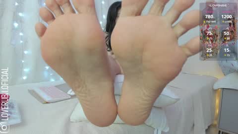 Snapshot of loverubii chatting on 12/22/24, 03:33 loverubii online show from 12/22/24, 03:33