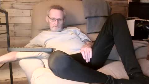 just here to have fun and cum online show from 04/06/26, 11:38