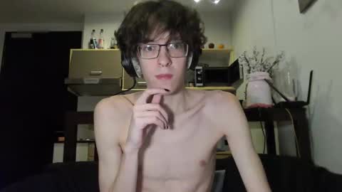 Snapshot of lovesomecookies chatting on 10/08/25, 01:42 LovesomeCookie online show from 10/08/25, 01:42