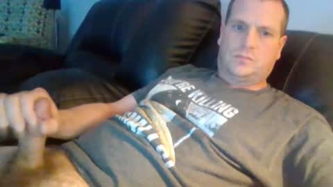 Snapshot of lovetocum37 chatting on 03/16/26, 07:40 lovetocum37 online show from 03/16/26, 07:40