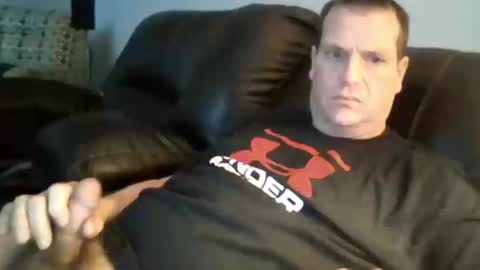 Snapshot of lovetocum37 chatting on 03/25/26, 05:30 lovetocum37 online show from 03/25/26, 05:30