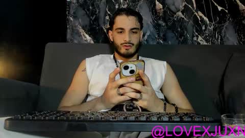 lovexjuxn77 online show from 03/28/26, 09:47