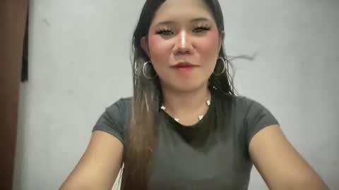 Snapshot of loveymerry chatting on 02/25/26, 12:15 merry online show from 02/25/26, 12:15