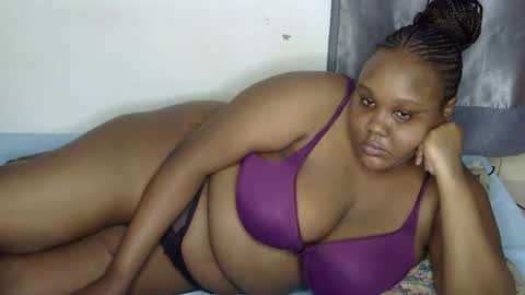 Snapshot of loveytiana chatting on 06/03/26, 06:16 loveytiana online show from 06/03/26, 06:16