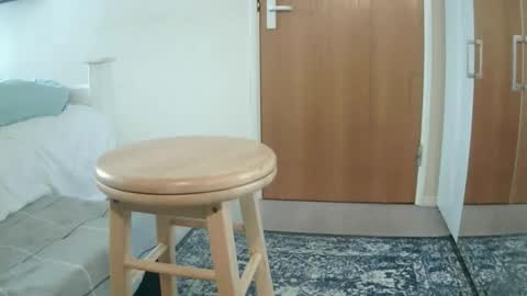 Snapshot of loveywanking chatting on 02/18/26, 01:29 loveywanking online show from 02/18/26, 01:29