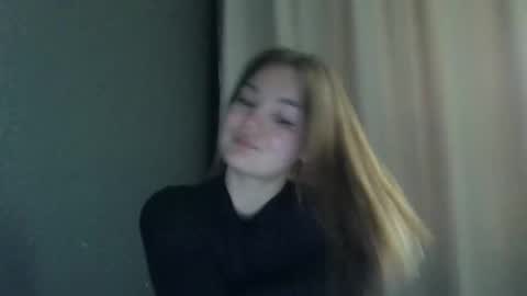 Snapshot of loviesimone chatting on 10/08/25, 09:18 loviesimone online show from 10/08/25, 09:18