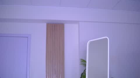 Nora online show from 02/05/25, 04:37