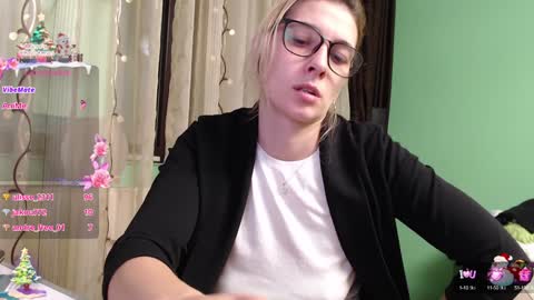 Antonia online show from 12/04/24, 10:24